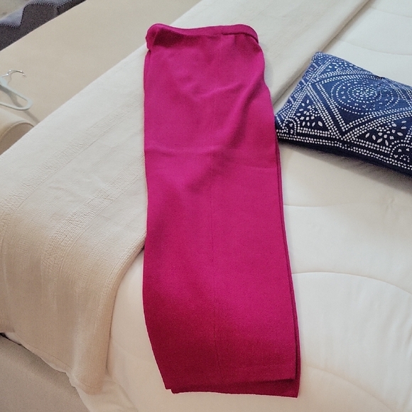 St. John Vibrant Pink Blazer & Matching Pants Suit - Picture 8 of 9